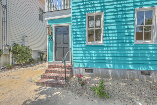 Building Photo - 66 South St