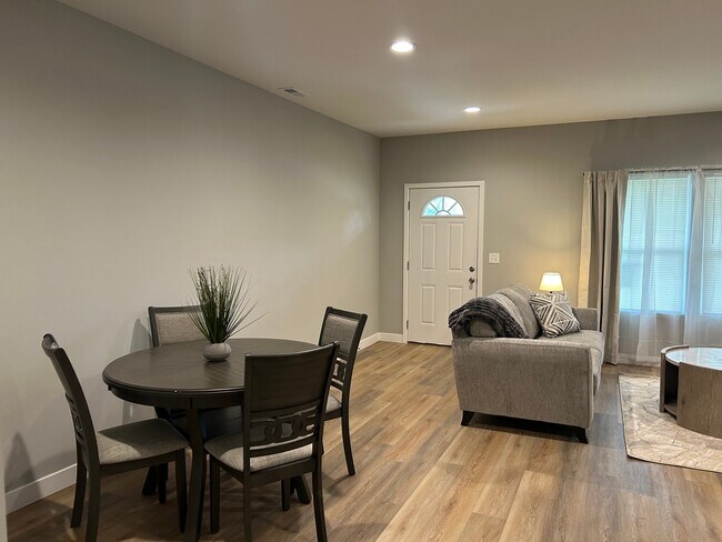 Foto del edificio - 4460 Caroline St
