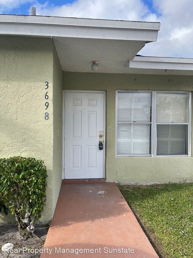 Building Photo - 2 br, 2 bath House - 3698 Mil Lake Circle