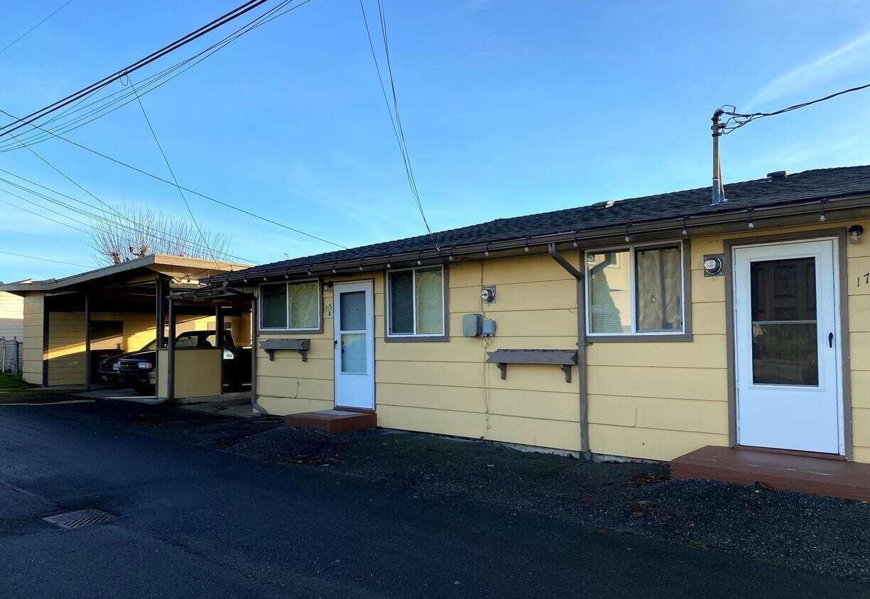 1715 3rd St Unit B, Marysville, WA 98270 Room for Rent in Marysville