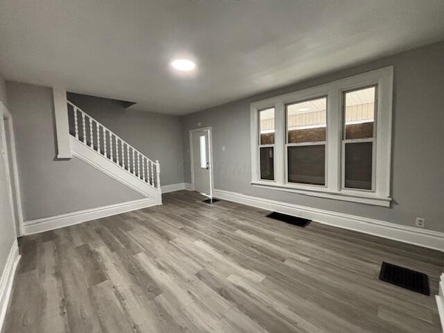 Primary Photo - 823 Oakwood Ave