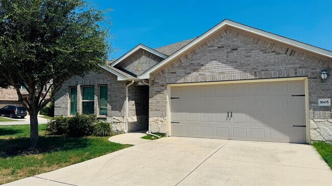 Building Photo - 1605 Gerald Ln