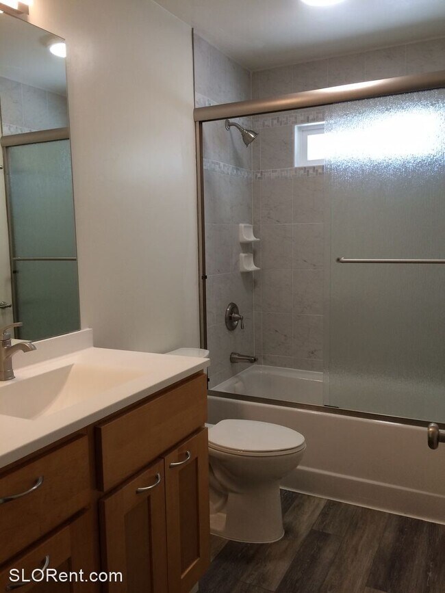 Building Photo - 5 br, 3 bath House - 113 Del Sur Way