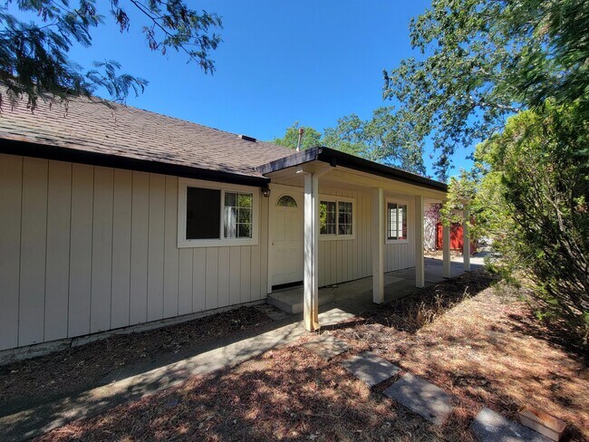 Building Photo - 9248 Starr Rd