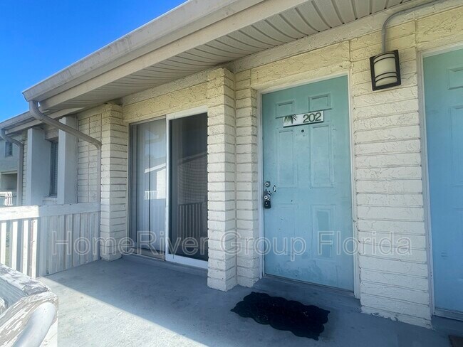 Building Photo - 7903 Savanah Palm Pl