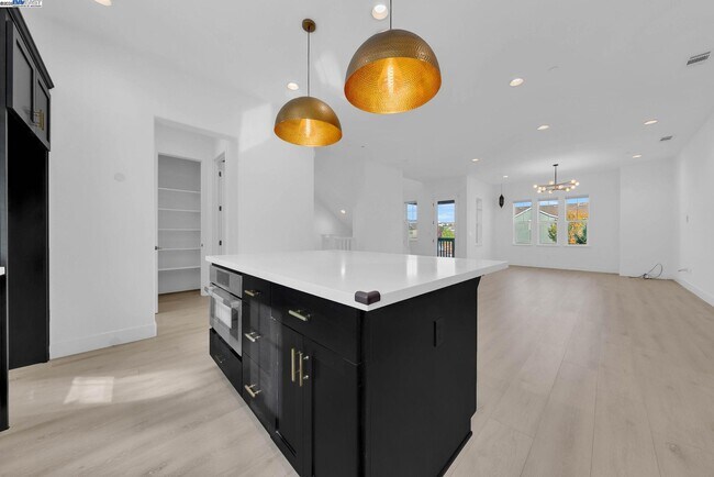 Foto del edificio - 4287 Loyalton Rd