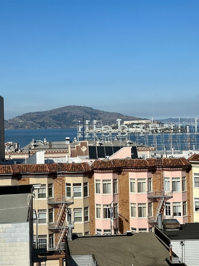 Building Photo - 1080 Francisco St