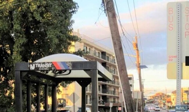Foto del edificio - 233 12th St