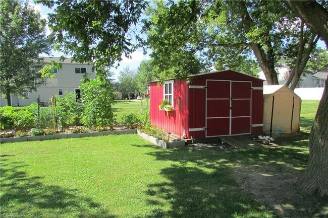 Building Photo - 15681 Oakdale St