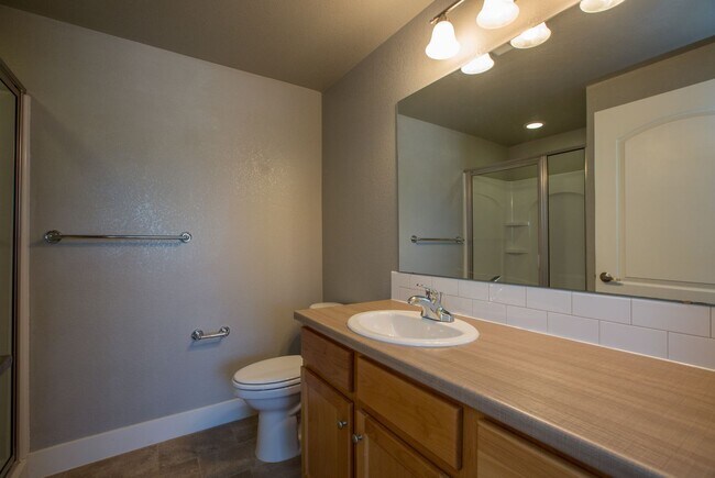 Foto del edificio - 5233 Boardwalk Dr