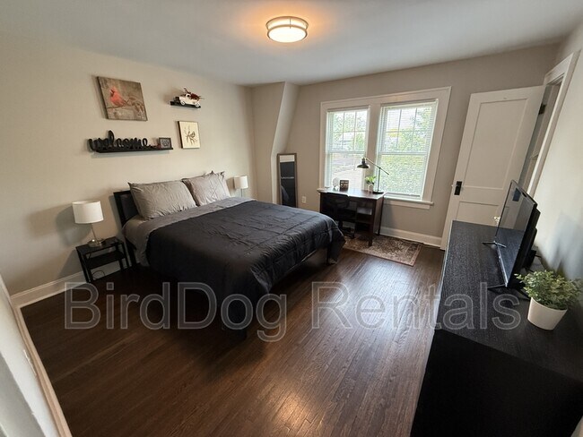 Foto del edificio - 2668 Dayton Ave