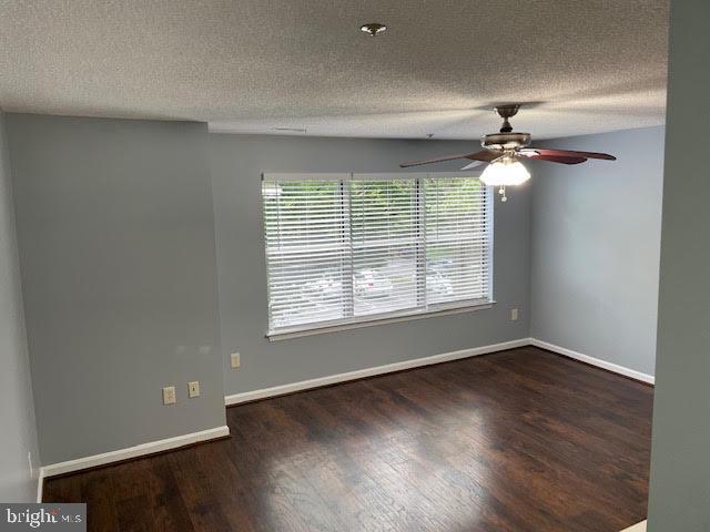 Building Photo - 14018 Valleyfield Dr