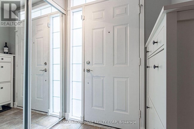 Building Photo - 2230 Dale Ridge Dr