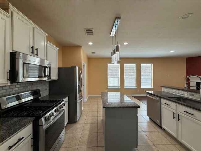 Building Photo - 1032 Dyer Creek Pl