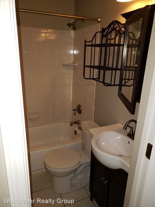 Building Photo - 2 br, 1 bath House - 1805 Uceyle Ave