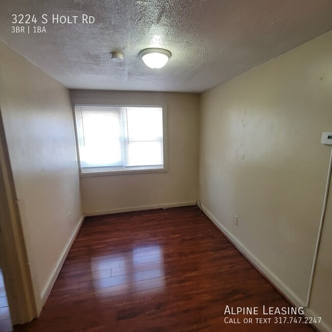 Building Photo - 3BR House - Westside Gem!