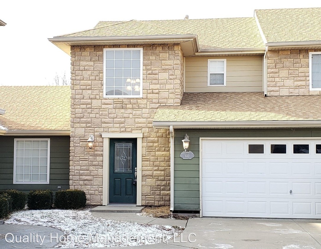 Primary Photo - 4 br, 2.5 bath House - 642 Seitz Ct