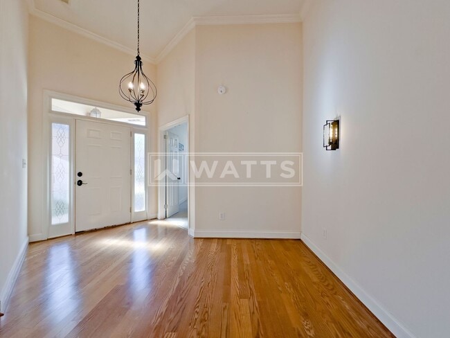 Building Photo - Spacious 3-Bed, 2-Bath Riverchase Garden Home