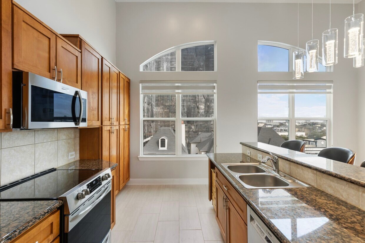 Foto principal - 1010 Rosine St