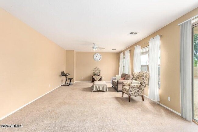 Foto del edificio - 11755 W Hopi St