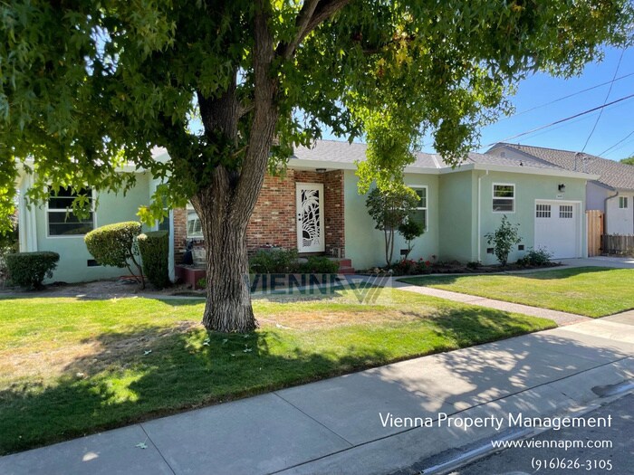 Primary Photo - 5668 11th Ave