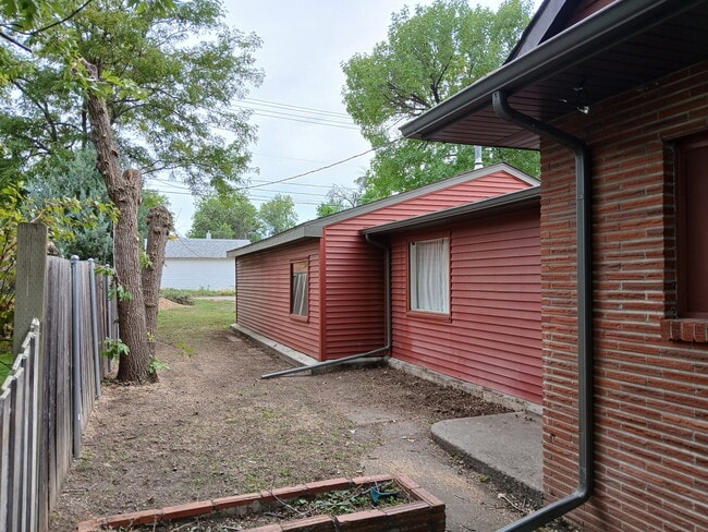 Building Photo - 3518 3rd Ave N