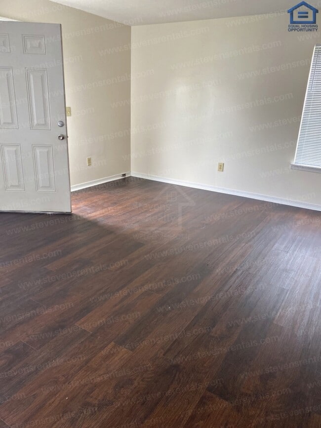 Foto del edificio - 166 Dogwood Pointe Dr