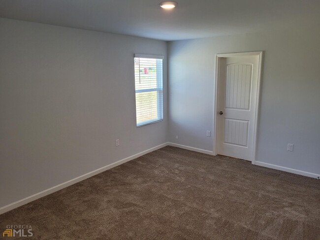 Building Photo - 7237 Winterberry Cir