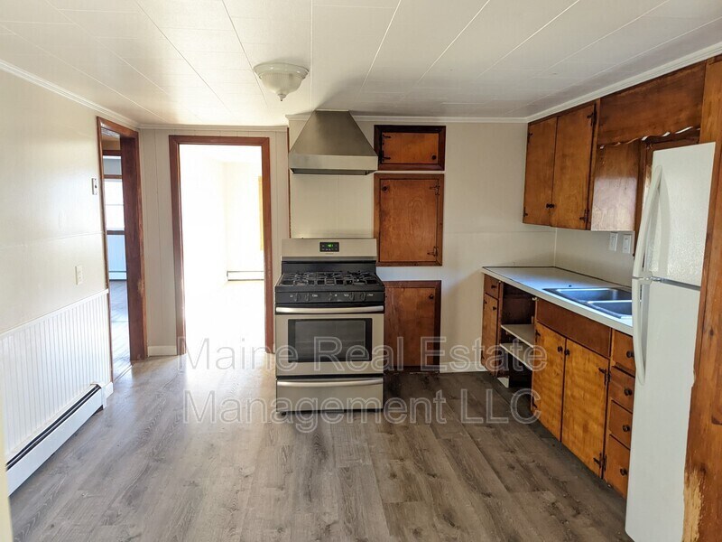 797 Stillwater Ave Unit Apt 2, Old Town, ME 04468 Condo for Rent in