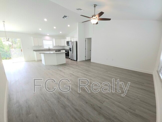 Building Photo - 175 Marion Oaks Golf Way
