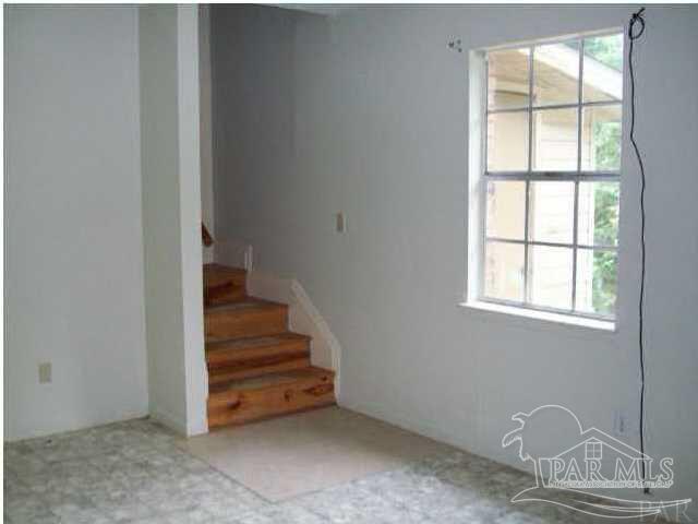 Building Photo - 1151 Lake Dr