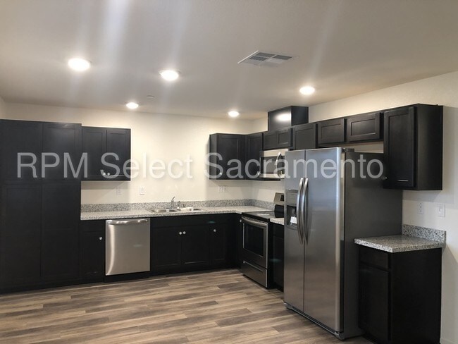 Building Photo - BRAND NEW 3 Bed 2 bath home in Natomas!
