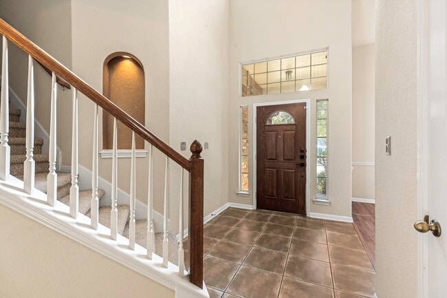 Building Photo - 419 Coyanosa Falls