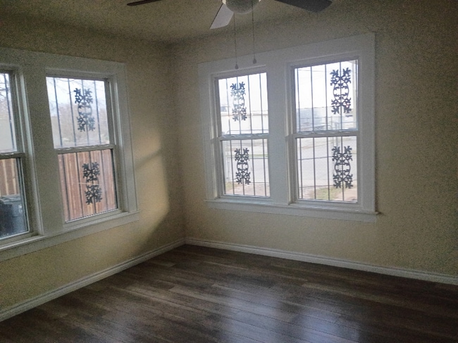 Foto del edificio - 3111 Strong Ave