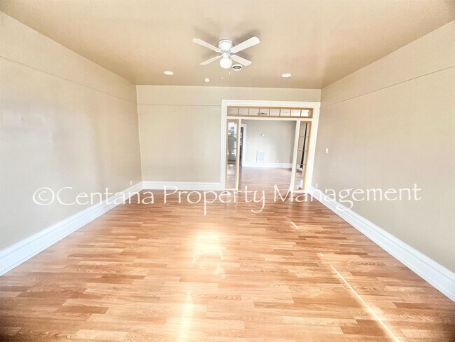 Building Photo - 646-648 S Montana