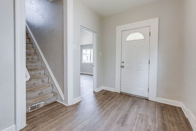 Building Photo - 221 Millbridge St