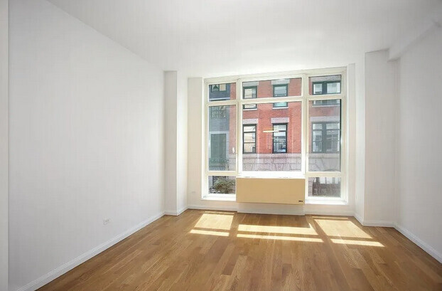 Building Photo - 49 Thompson St