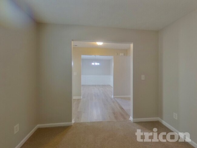 Foto del edificio - 471 Sawtooth Ln