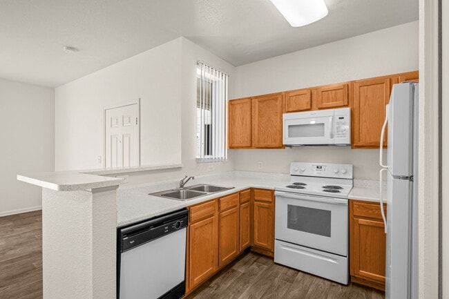 Building Photo - !ARIUM at Highlands Ranch