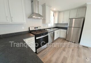 Building Photo - 162 Dunewood Dr