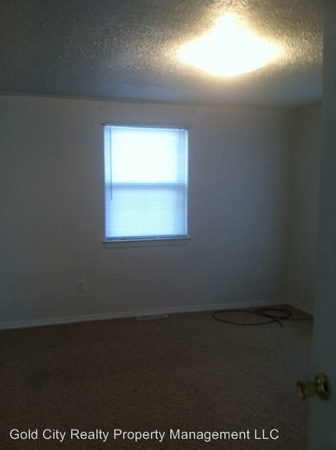 Building Photo - 1407 S Wilson Rd
