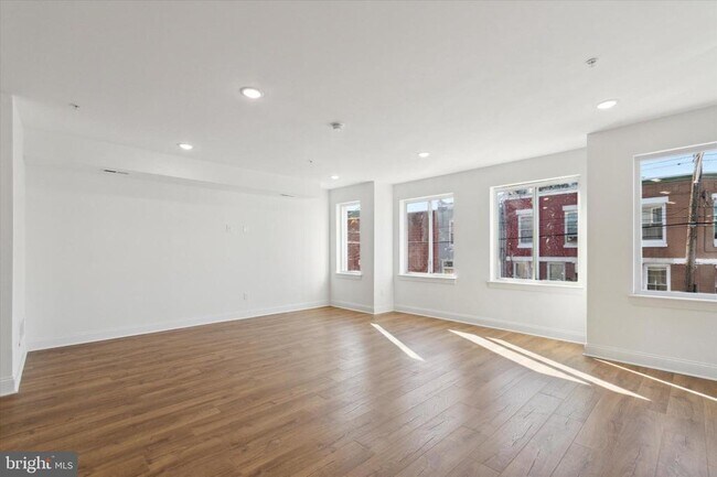 Foto del edificio - 673 N Preston St