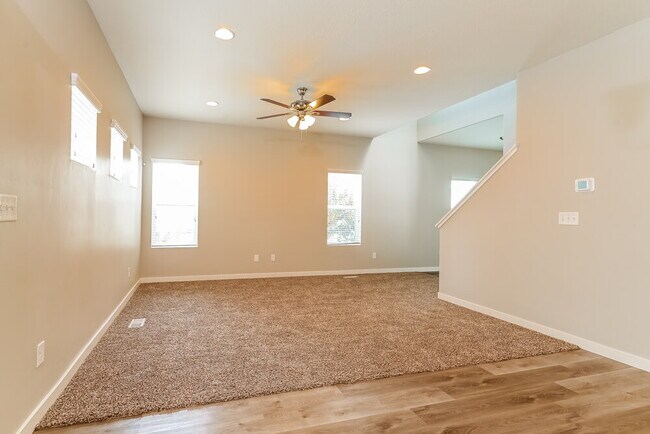 Building Photo - 13368 S Moorfield Dr