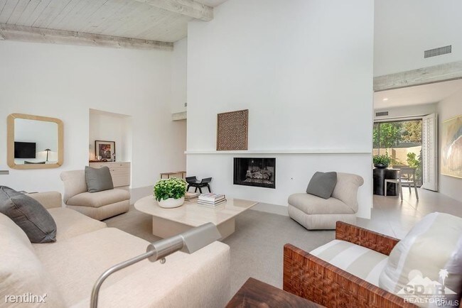 Foto del edificio - 2 br, 2 bath House - 638 Hospitality Dr