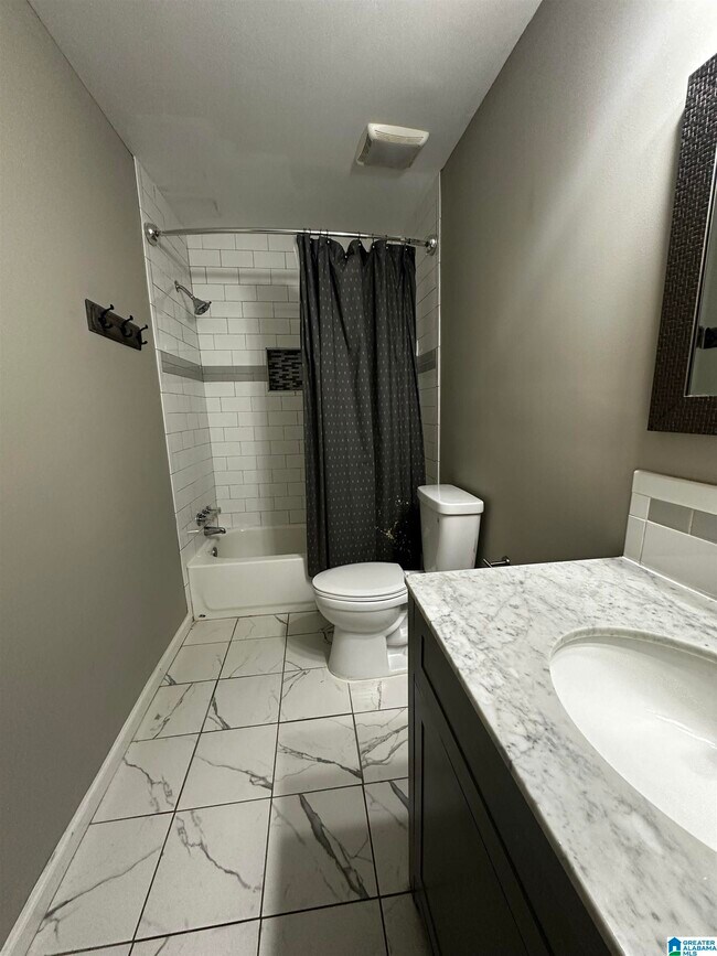 Building Photo - 901 Woodland Vlg