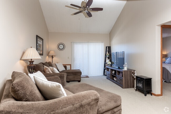 2BR, 2BA - Spiral Loft - Fairway Meadows Associates LLP