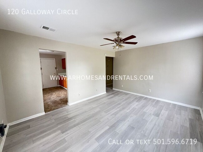Foto del edificio - 120 Galloway Cir