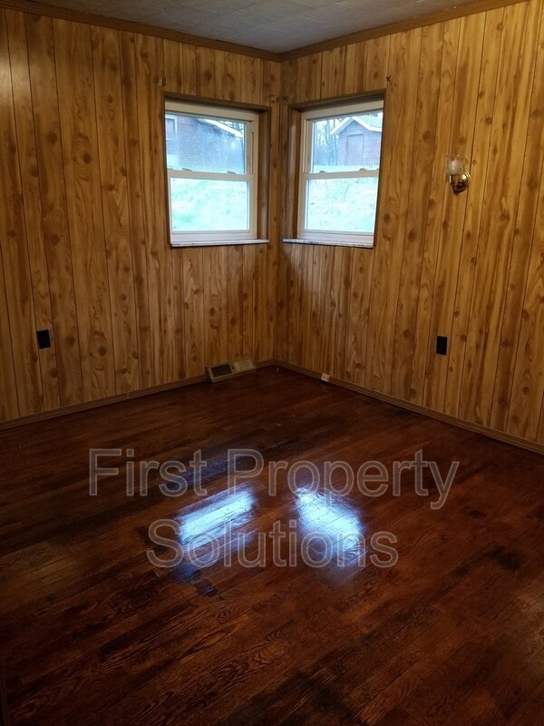 Building Photo - 208 Bethel Rd