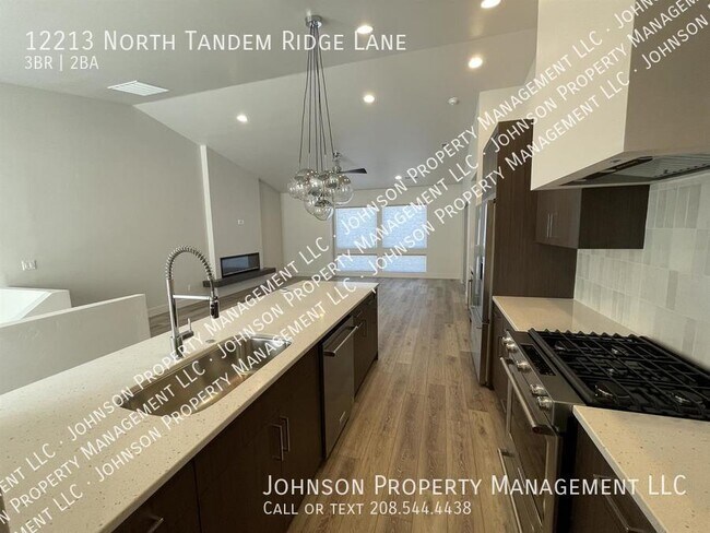 Foto del edificio - 12213 N Tandem Ridge Ln