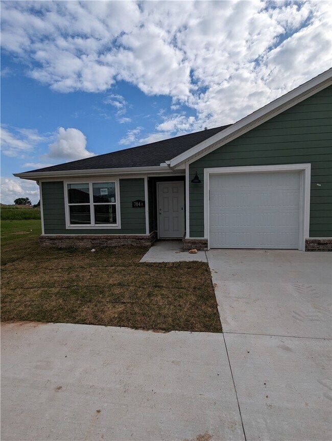 Foto del edificio - 704 W Loren Dr